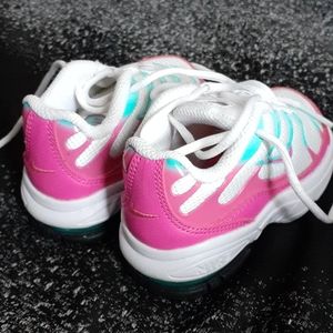 Nike babygirl sneakers